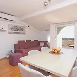 Apartmán Lara *