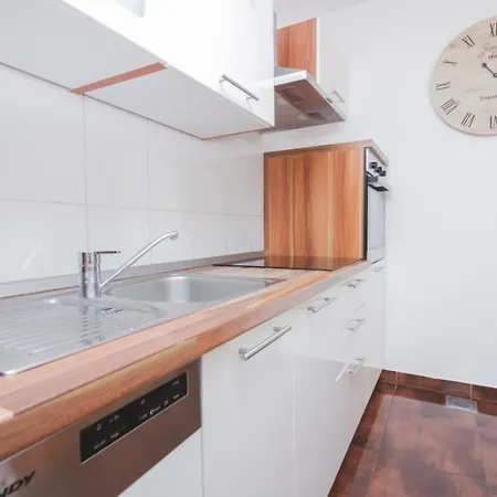 Lara Apartment